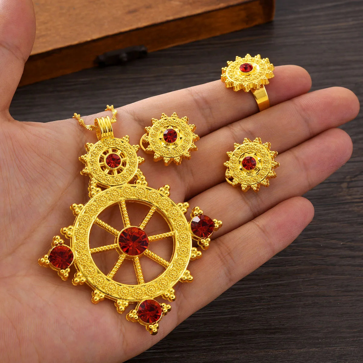 Dubai Africa Golden Color Cool and Fashion Jewelry Set Rudder Design Pendant Earrings Ring Ethiopian Bridal Wedding Gift