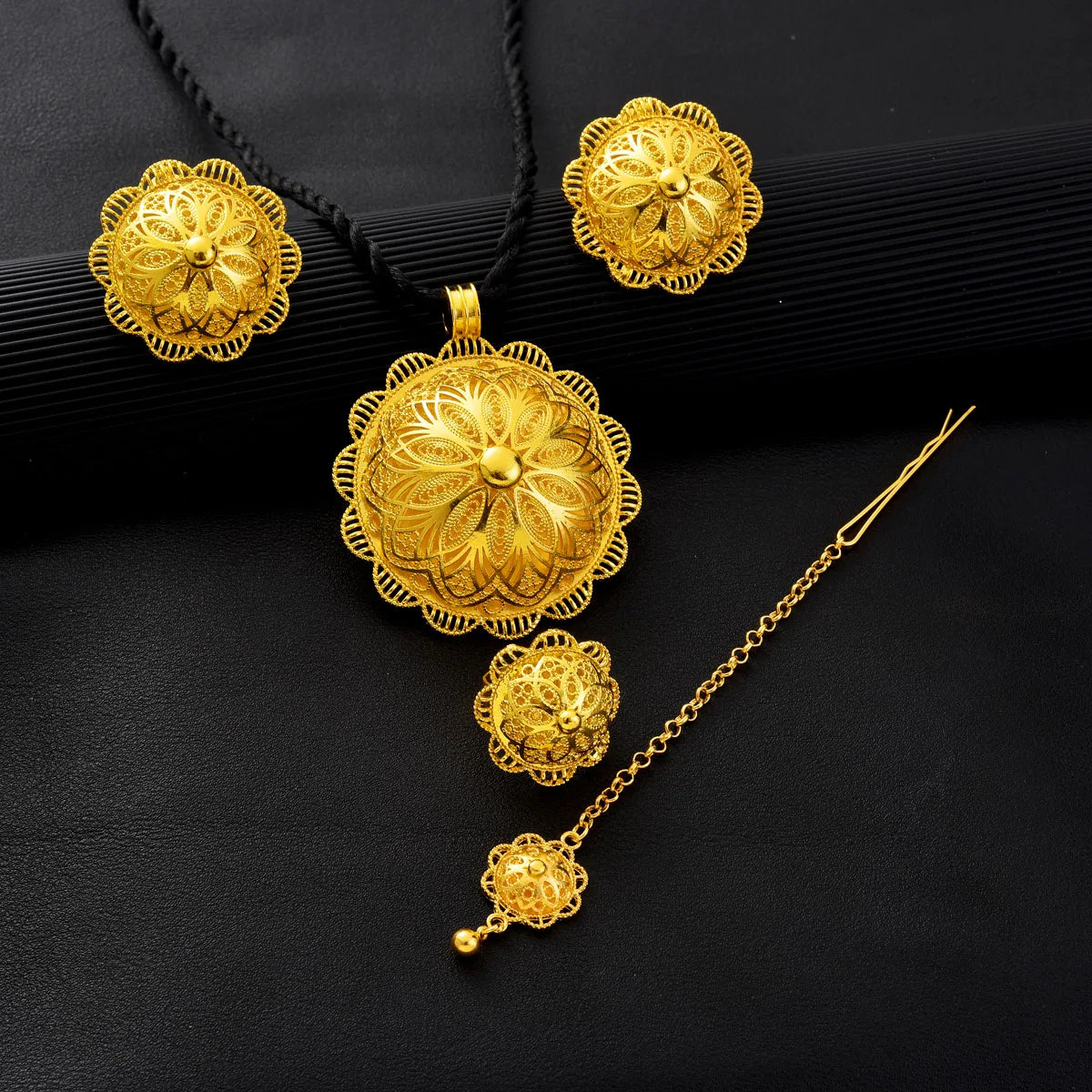 Women Exquisite Luxury Jewelry Set Big Pendant Necklace Ring Earrings Head Chain African Bride Wedding Tradional Gift