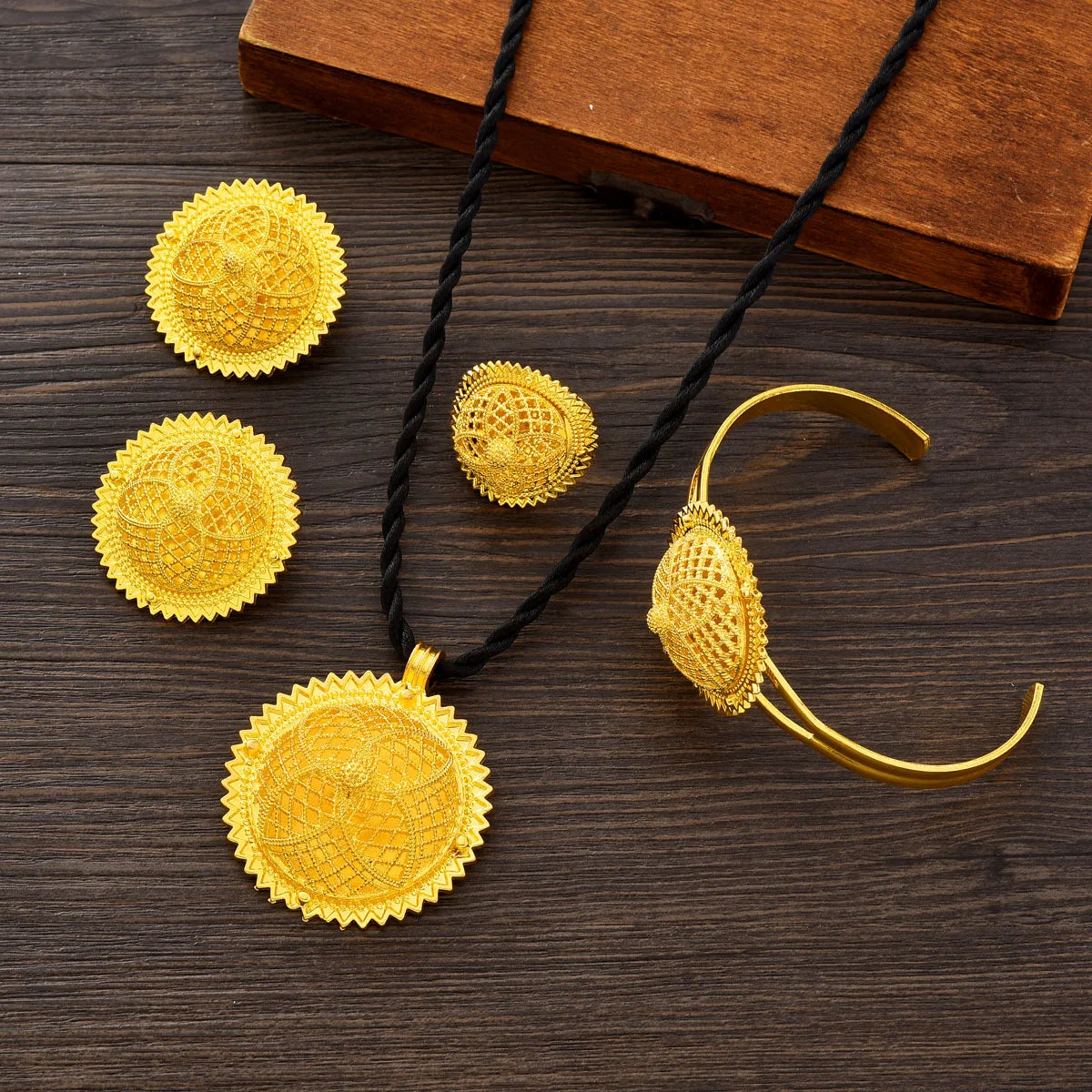 Golden Color Jewelry Set Women Pendan Ring Earring Bangle Head Chain Hairpin Ethiopian Bride Wedding Gifts