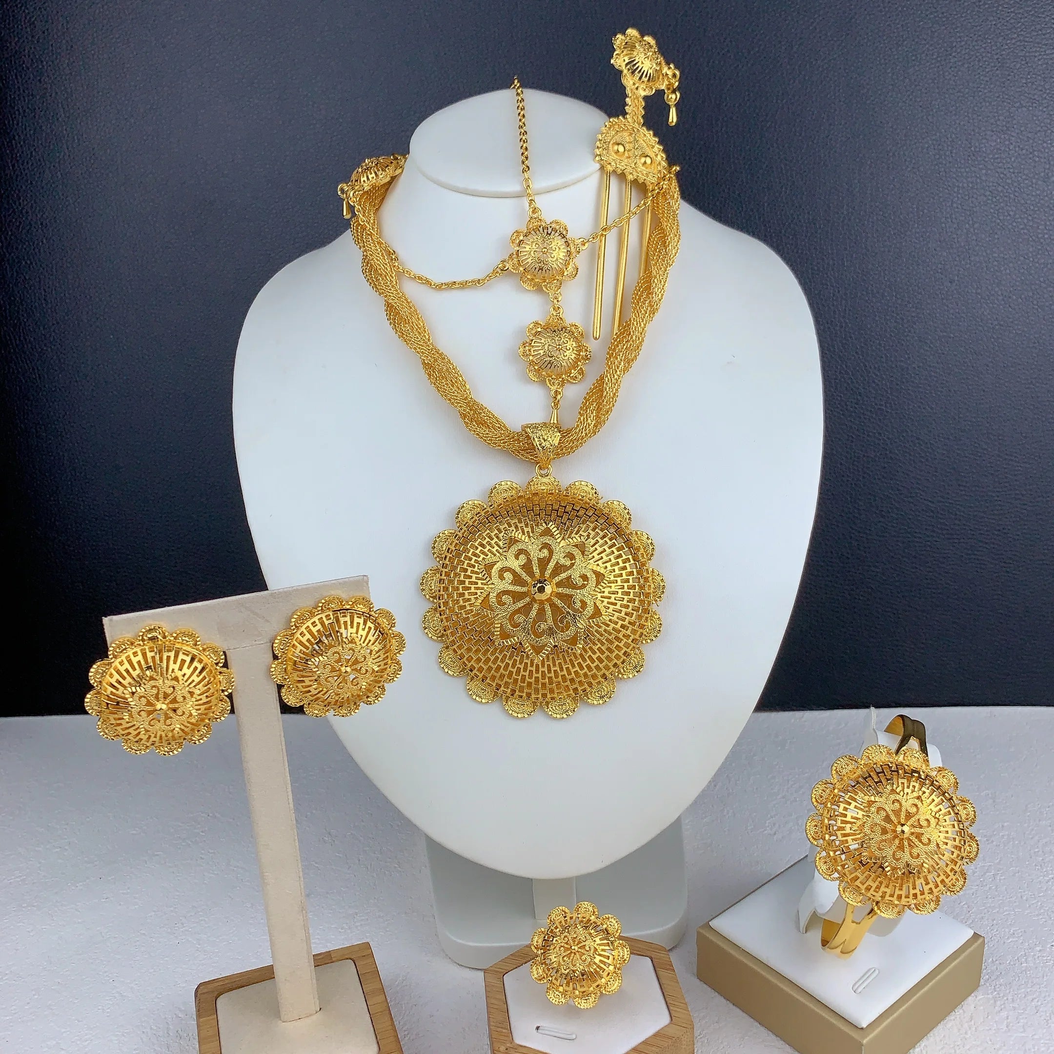 Dubai 24k Gold Plated 6PCS Jewelry Set For Woman African Indian Ethiopian Big Pendant Necklace Wedding Engagement Party Gifts