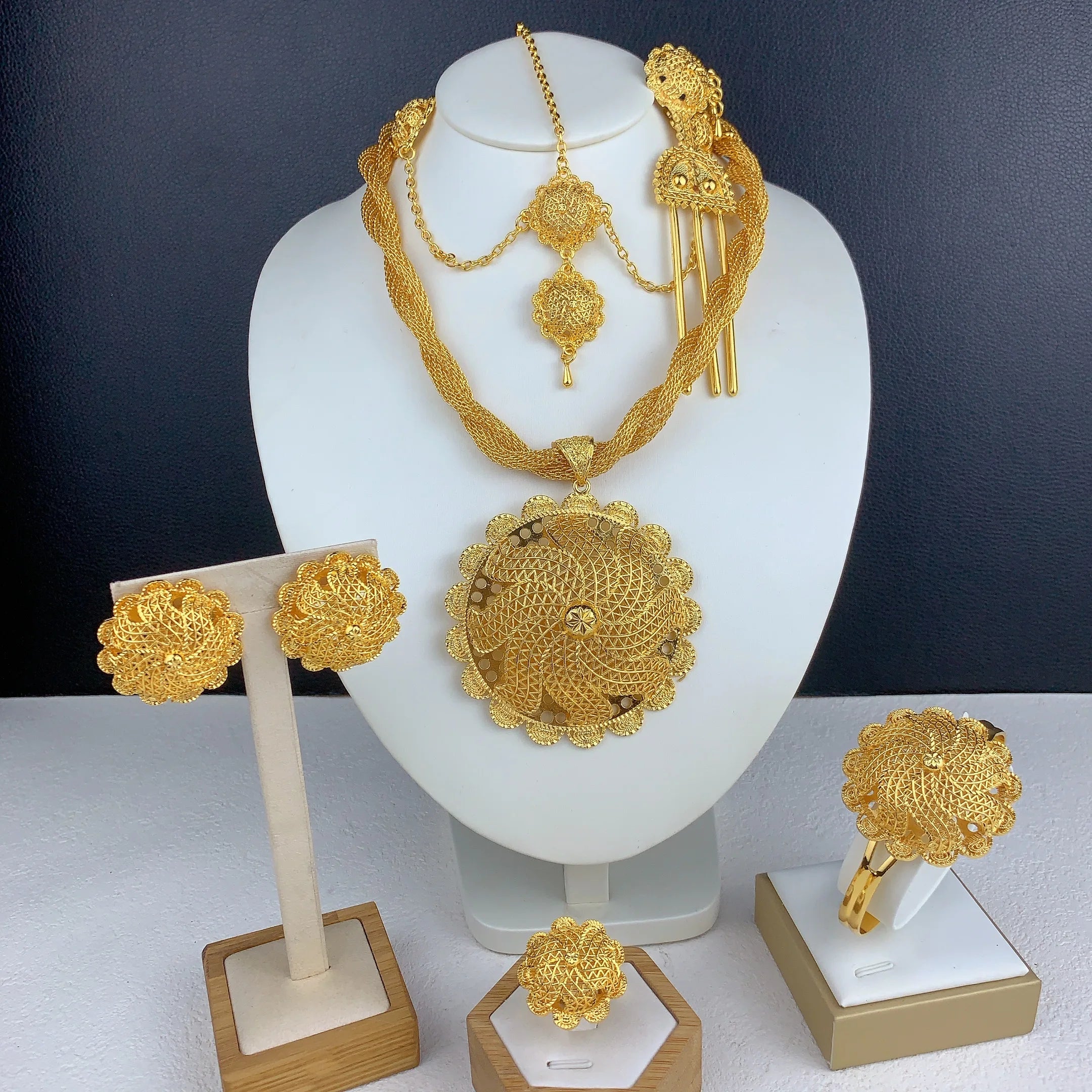 Dubai 24k Gold Plated 6PCS Jewelry Set For Woman African Indian Ethiopian Big Pendant Necklace Wedding Engagement Party Gifts