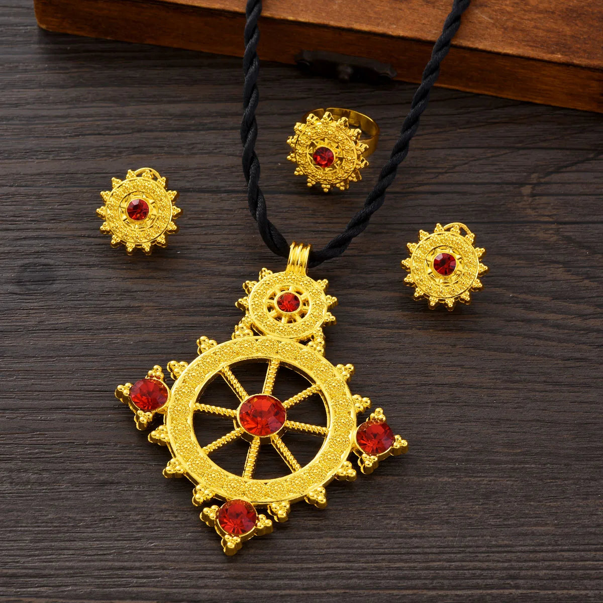 Dubai Africa Golden Color Cool and Fashion Jewelry Set Rudder Design Pendant Earrings Ring Ethiopian Bridal Wedding Gift